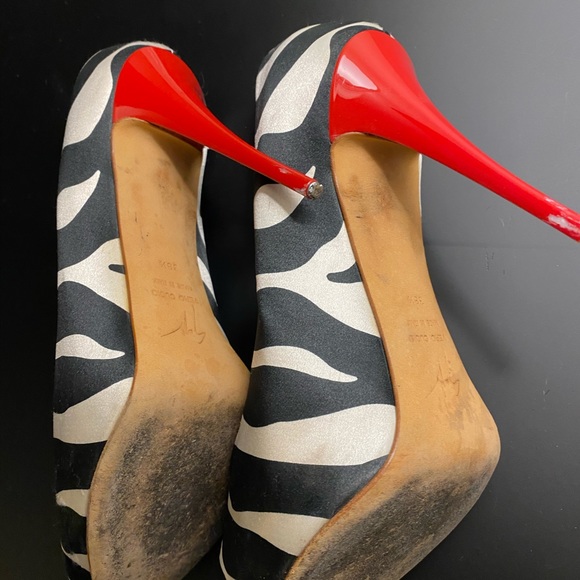 Giuseppe Zanotti — Zebra Print Peep Toe Pumps - Picture 4 of 7